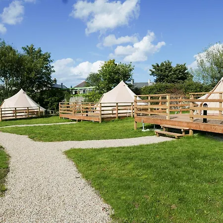 Glamping - Tent 3 ラグジュアリーテント ナ・クロチャ・リアサ